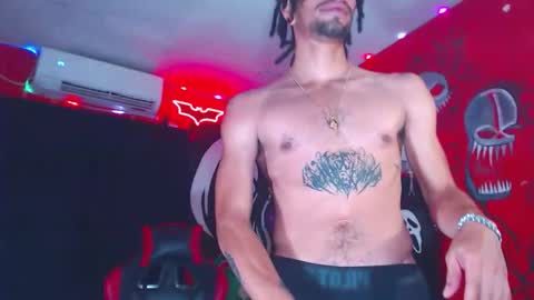 Snapshot of monsterdominationx chatting on October 16, 11:55 am Xavier Rodriguez online show from October 16, 11:55 am