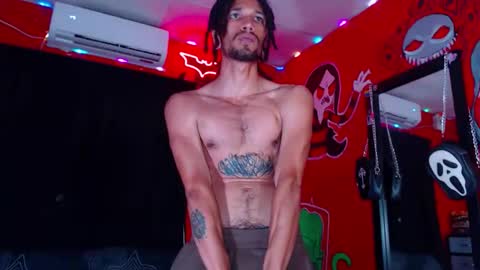 Snapshot of monsterdominationx chatting on October 28, 4:42 pm Xavier Rodriguez online show from October 28, 4:42 pm