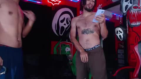 Snapshot of monsterdominationx chatting on December 17, 6:41 am Xavier Rodriguez online show from December 17, 6:41 am