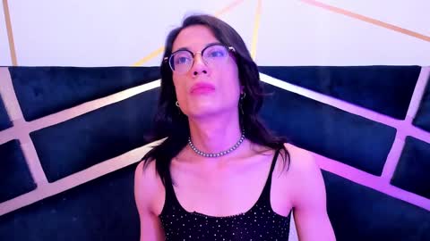 Linda Darling online show from December 14, 5:14 pm