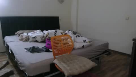 Snapshot of montserrat123 chatting on October 1, 6:36 pm Monse online show from October 1, 6:36 pm