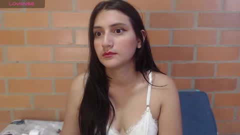 Snapshot of montserrat_jay chatting on April 18, 3:05 pm Luisa online show from April 18, 3:05 pm