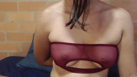 Snapshot of montserrat_jay chatting on April 29, 1:48 pm Luisa online show from April 29, 1:48 pm