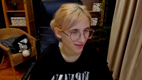 Katrin online show from December 15, 7:31 pm