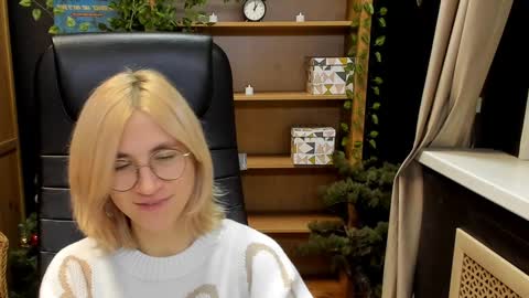 Katrin online show from December 21, 7:49 pm