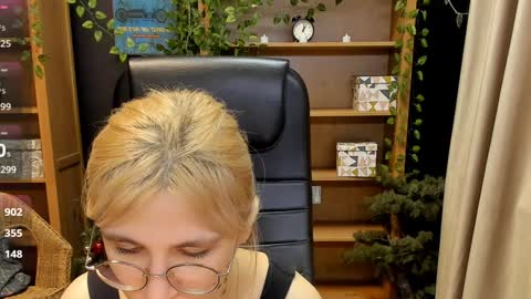 Katrin online show from December 22, 1:55 am
