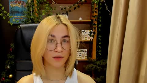 Katrin online show from December 30, 4:19 pm
