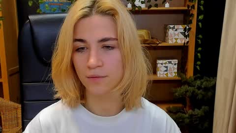 Katrin online show from January 3, 9:57 pm