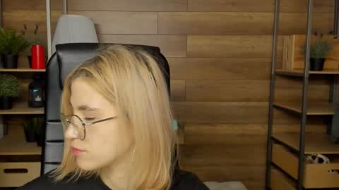 Katrin online show from January 23, 11:15 pm