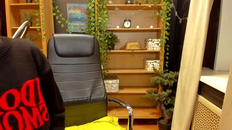Katrin online show from February 2, 3:10 am
