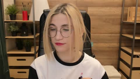 Katrin online show from February 3, 10:43 pm
