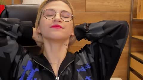 Katrin online show from February 12, 9:11 pm