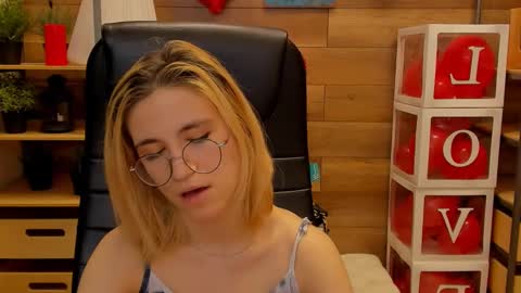 Katrin online show from February 24, 11:09 pm