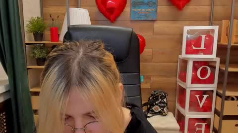 Katrin online show from March 8, 9:08 pm