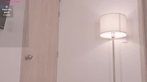 Snapshot of moon_angels chatting on December 21, 11:39 am Angels online show from December 21, 11:39 am