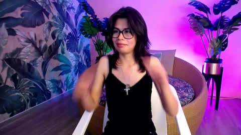 Moon online show from February 19, 3:41 pm