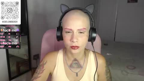 Snapshot of moon_cat85 chatting on March 6, 10:04 pm Luna online show from March 6, 10:04 pm