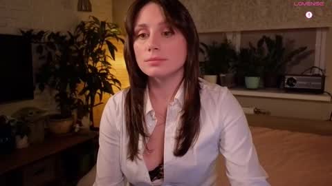 Luna  online show from November 9, 7:12 pm