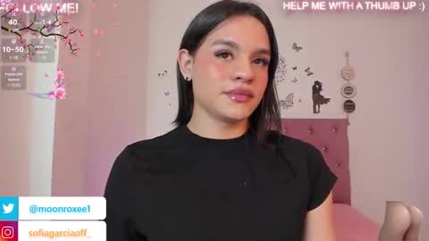 moon_roxee online show from November 11, 11:05 pm