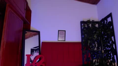 Snapshot of moon_sunflowers chatting on October 10, 4:55 am moon_sunflowers online show from October 10, 4:55 am