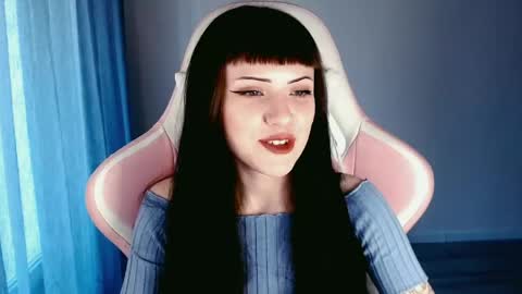  sophie  online show from May 17, 5:20 pm