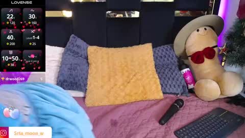 Snapshot of moon_water__ chatting on January 14, 2:22 pm Moon Water online show from January 14, 2:22 pm