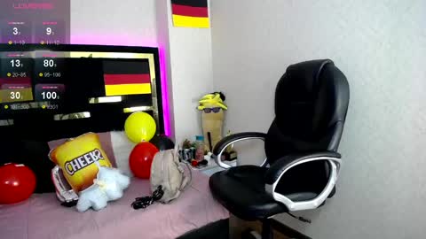 Snapshot of moon_water__ chatting on September 26, 11:47 am Moon Water online show from September 26, 11:47 am