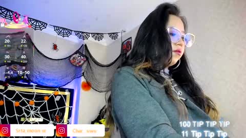 Snapshot of moon_water__ chatting on October 6, 11:29 am Moon Water online show from October 6, 11:29 am