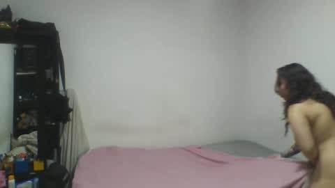 moonandzukko online show from April 4, 4:00 am