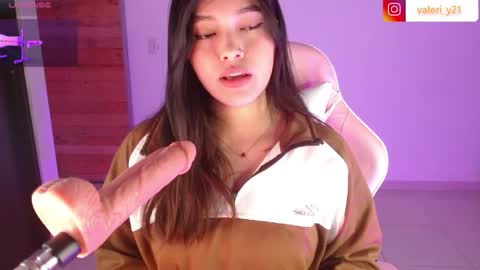 Snapshot of moonbella_bell chatting on March 17, 5:00 am bell online show from March 17, 5:00 am