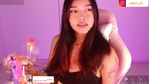 Snapshot of moonbella_bell chatting on April 14, 4:40 am bell online show from April 14, 4:40 am