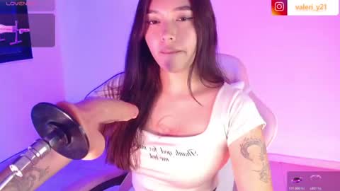 Snapshot of moonbella_bell chatting on July 9, 4:38 am bell online show from July 9, 4:38 am