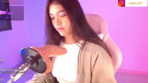 Snapshot of moonbella_bell chatting on July 11, 5:32 am bell online show from July 11, 5:32 am