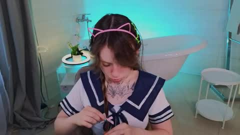 Snapshot of moonhaze_ chatting on June 7, 10:52 am Erica online show from June 7, 10:52 am