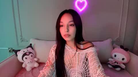 Mia online show from December 1, 12:54 pm