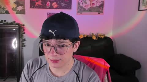 Snapshot of moonlight_baee chatting on February 3, 6:11 am Clove online show from February 3, 6:11 am