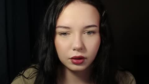 moonlightpoison online show from May 12, 2:30 am