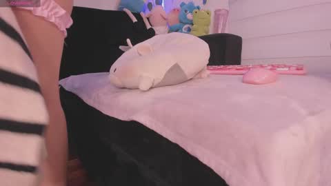 moonliight__ online show from February 25, 1:20 am