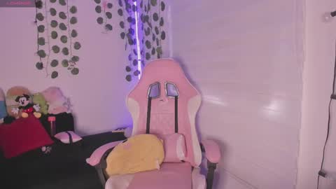 moonliight__ online show from March 9, 10:19 pm