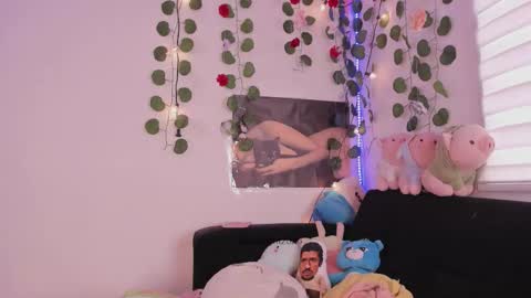 Snapshot of moonliight__ chatting on March 16, 5:28 pm moonliight__ online show from March 16, 5:28 pm