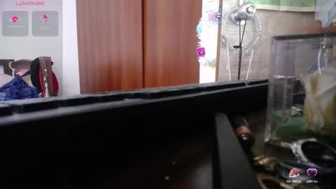 moonlunita online show from October 15, 7:03 pm