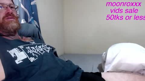 Snapshot of moonroxxx chatting on July 14, 7:08 pm Scott and online show from July 14, 7:08 pm