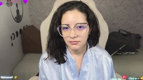 Moon Woman online show from January 30, 3:00 am