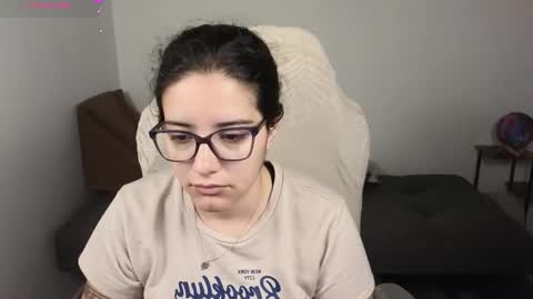 Moon Woman online show from November 1, 3:08 am