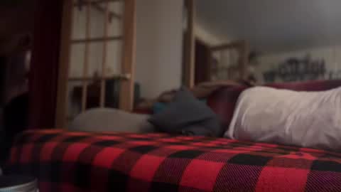 Moon online show from December 18, 2:10 am