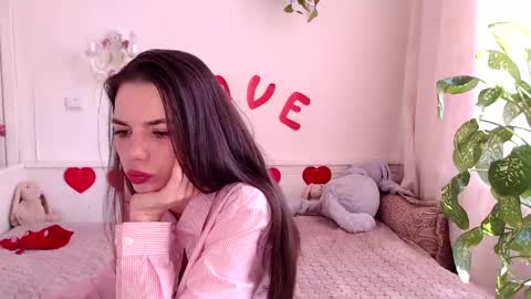 Snapshot of moore_alice chatting on April 12, 1:38 pm moore_alice online show from April 12, 1:38 pm