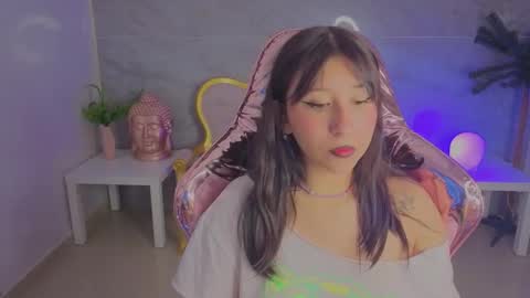 Snapshot of moraa_s chatting on March 22, 3:10 am Mora online show from March 22, 3:10 am