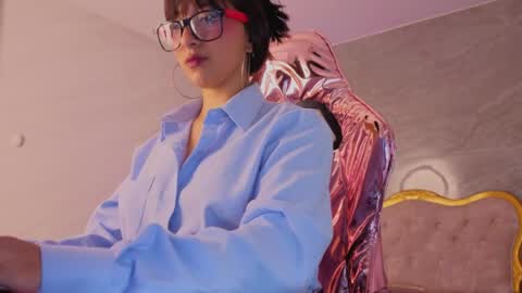 Snapshot of moraa_s chatting on April 2, 3:26 am Mora online show from April 2, 3:26 am