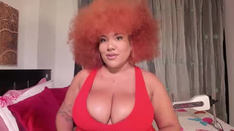 Snapshot of moradaniels chatting on November 9, 6:33 am online show from November 9, 6:33 am