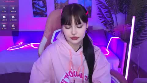 Snapshot of morana_batt chatting on October 18, 2:36 am Morana online show from October 18, 2:36 am